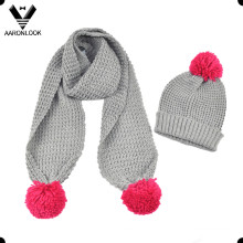 Girl&#39;s Winter Warm Schal und Hut mit Pompom